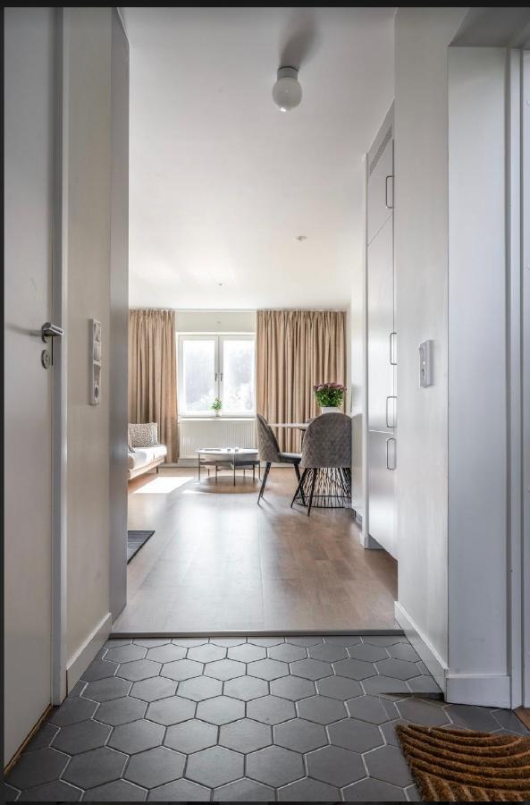Central Apartment 5Min Drive To The Airport. Estocolmo Exterior foto